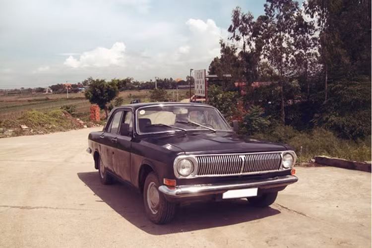 Sedan Volga, Nga - 