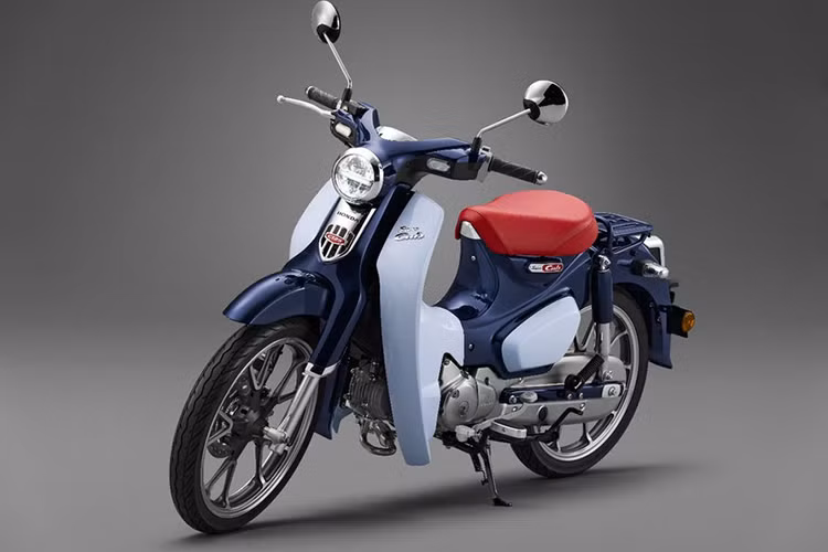 Mặc dù chưa rõ mức giá chính thức của mẫu xe mới này và khi nào sẽ về đến Việt Nam. Tuy nhiên, theo một cửa hàng chuyên nhập khẩu xe máy lâu năm tại TP HCM tiết lộ, nếu được nhập về giá của chiếc Honda Super Cub 125 phiên bản 2018 này ước chừng sẽ lên tới hơn 150 triệu đồng.