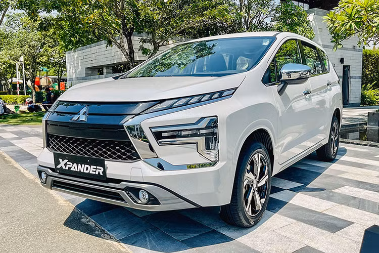 Mitsubishi uu dai manh tay cho khach Viet trong Thang 12/2022-Hinh-2