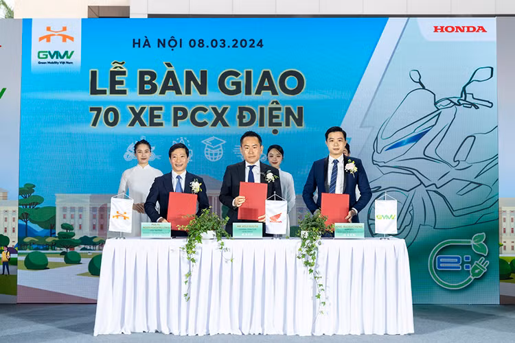 Honda PCX dien se la hoc cu cho DH Cong Nghe Giao thong Van tai