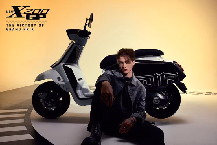Thương hiệu xe máy Ý - Lambretta có lịch sử hơn 77 năm và mẫu xe ga X200 GP mới tại thị trường Thái Lan hiện đang được rất nhiều người dùng ưa chuộng, đây cũng là điểm khác biệt so với thị trường Việt Nam.