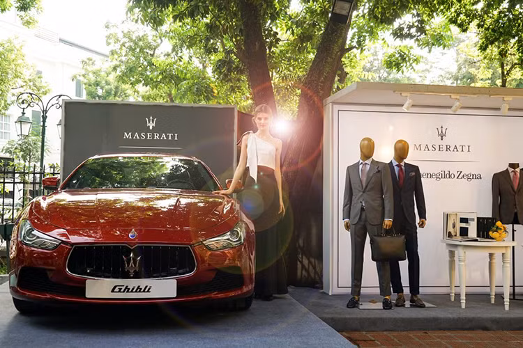 Maserati là một trong những thương hiệu lớn trong ngành công nghiệp xe hơi nước Ý, ra đời từ cách đây hơn 100 năm. Cho đến nay, Maserati luôn thể hiện vai trò đại diện cho nền văn hoá và niềm tự hào của người Ý. Do đó, Maserati là dấu ấn không thể thiếu trong “Tuần lễ Italia – ASEAN”.