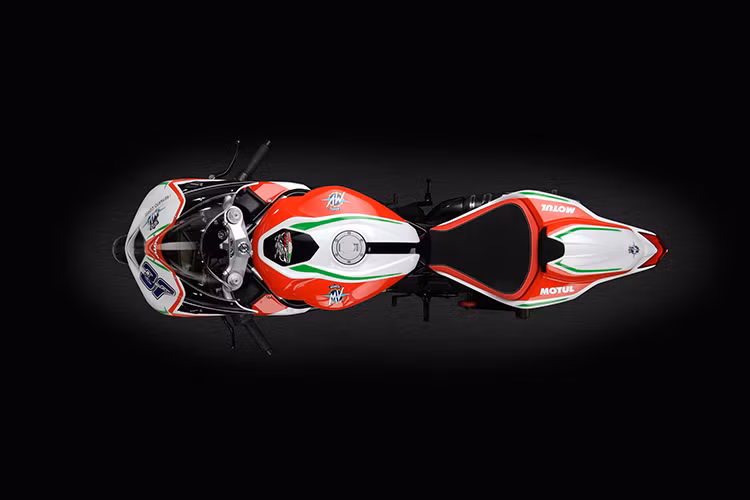 Do là phiên bản giới hạn trên toàn câu nên MV Agusta tại Ấn Độ chỉ đưa về nước 6 chiếc MV Agusta F3 RC. So với những mẫu F3 thường, phiên bản giới hạn có giá cao hơn khoảng 400.000 Rupee (tương đương khoảng 135 triệu đồng). Vậy F3 RC có gì đặc biệt ngoài số lượng có hạn?