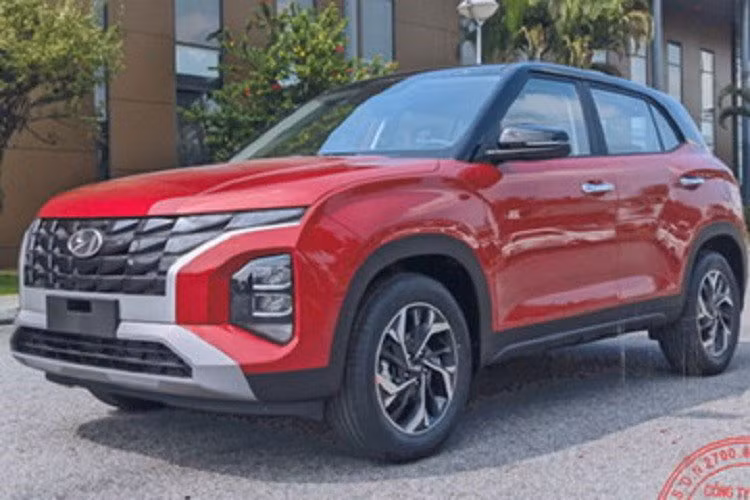 Mới đây, Cục Đăng kiểm Việt Nam đã đăng tải thông tin của Hyundai Creta lắp ráp Việt Nam. Theo đó, xe sẽ được cung cấp 4 phiên bản bao gồm Tiêu chuẩn, GL, GLS và HGS thay vì chỉ có 3 như xe nhập khẩu từ Indonesia. Dự kiến, Creta bản lắp ráp sẽ được bán ra thị trường ngay đầu năm 2023.