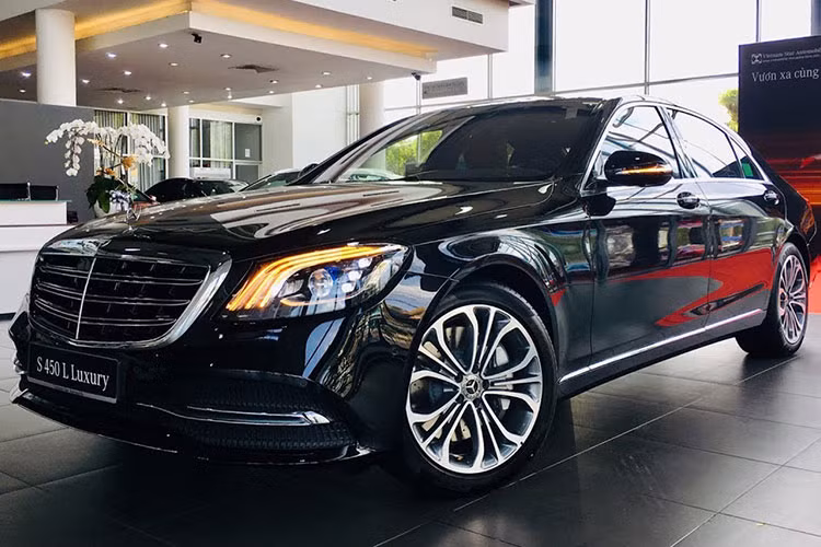 Duy Manh cuoi Mercedes-Benz hon 5 ty hat 