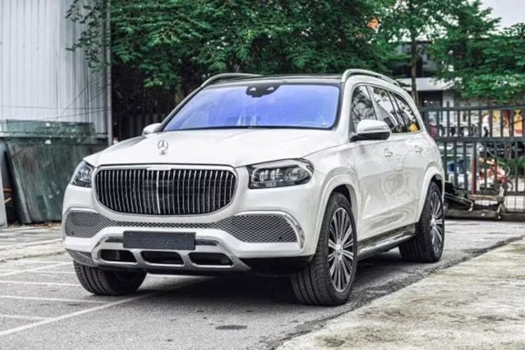 Gan 1.900 xe sang Mercedes-Benz tai Viet Nam loi he thong dien