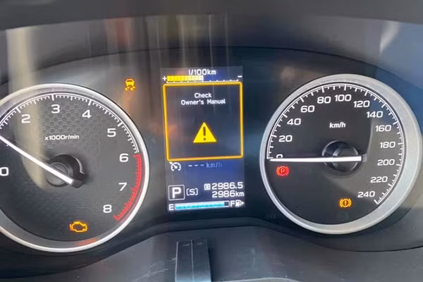 Khach hang Viet to xe Subaru dinh loi 