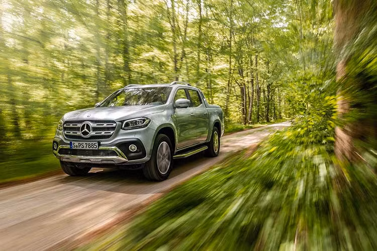 Hãng xe sang Mercedes-Benz của Đức, tại thị trường Anh quốc vừa công bố thông tin chi tiết và giá bán cho phiên bản X350d cao cấp nhất của dòng xe bán tải hạng sang Mercedes-Benz X-Class mới.
