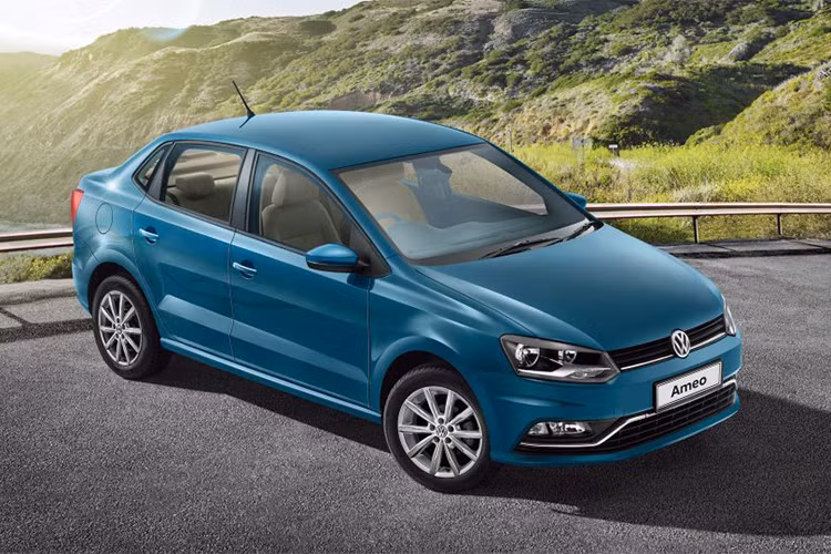 Mới đây tại thị trường Ấn Độ, phiên bản sedan hạng B "bình dân" Volkswagen Ameo Pace 2018 dựa trên "người anh em" Polo đã được ra mắt với một số thay đổi nhỏ ở ngoại thất và động cơ mới. 