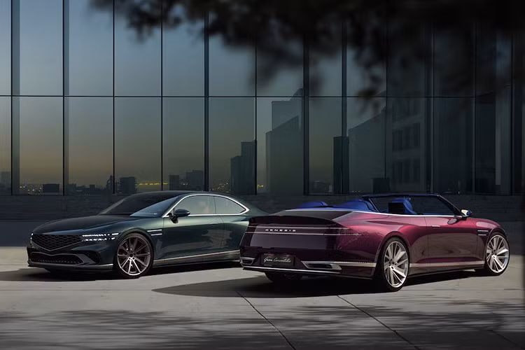 Bộ đôi này có nét tương đồng với X, X Speedium và X Convertible Concepts do thương hiệu xe sang Genesis thiết kế trong vài năm qua, mặc dù chúng trông sẵn sàng để được sản xuất hàng loạt hơn.