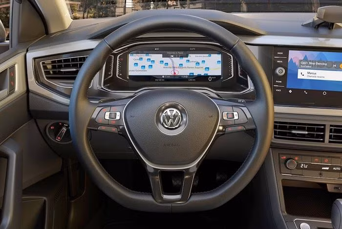 Có cách hoạt động tương tự như bảng đồng hồ Virtual Cockpit của Audi, trang bị này sẽ thay thế bảng đồng hồ truyền thống bằng một màn hình kích thước lên tới 10,25 inch với khả năng thay đổi giao diện linh hoạt, cung cấp đầy đủ các thông tin cho người lái và khiến họ ít bị xao nhãng hơn khi lái xe.
