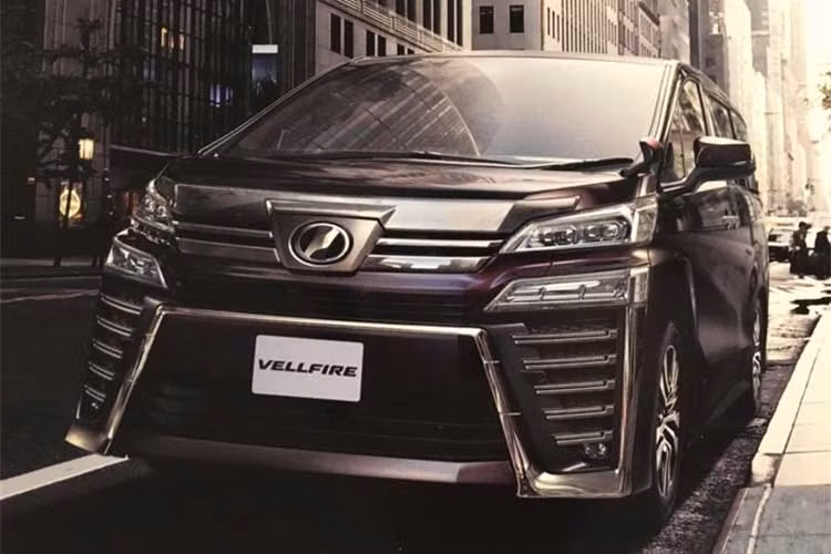 Mẫu xe MPV hạng sang Toyota Vellfire bản 2018 bán ra tại thị trường Nhật Bản với các tùy chọn động cơ xăng 2GR-FE 3.5 lít và 2AR-FE 2.5 lít. Bản động cơ 3.5 lít, có công suất 280 PS ở vòng tua 6.200 vòng/phút và mô-men xoắn cực đại 344 Nm ở 4.700 vòng/phút.