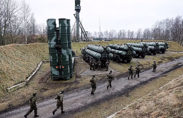 Hệ thống phòng không S-400