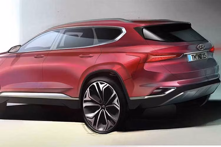 Thân xe gồm nhiều đường vuốt thẳng với điểm nhấn là bộ vành lớn hình cánh hoa. Ở phía sau, đuôi xe có vẻ đã đứng hơn so với phiên bản tiền nhiệm. Nhờ thiết kế này mà thể tích chưa đồ phía sau có thể sẽ tăng lên. Ngoài ra, sự khác biệt còn đến từ cụm đèn hậu mảnh với dải đèn LED định vị tạo hình chữ Y.