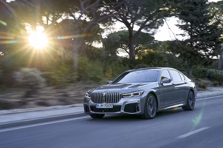 Có thể rất khó tin nhưng khả năng cao 7-Series sẽ là chiếc M Sport PHEV tiên phong trong công nghệ Hybrid mà hãng xe này đang theo đuổi.