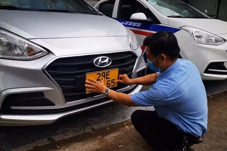 Xe oto cu ngoai tinh ve Ha Noi khong mat 20 trieu phi cap bien