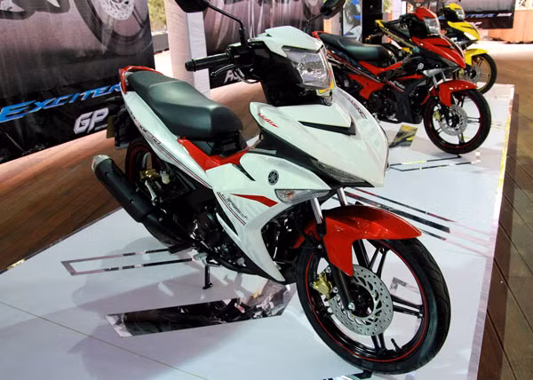 Viet Nam tieu thu hon 208.000 xe may trong thang 2/2015-Hinh-2