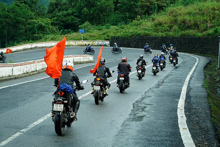 Về ngoại hình, thiết kế thân xe của Yamaha Exciter phiên bản 2019 mang tính khí động học cao. Đuôi xe thiết kế ấn tượng hơn, và đặc biệt là phiên bản mới này còn sử dụng chìa khóa định vị tách ra khỏi chìa khóa để người dùng thuận tiện hơn trong quá trình sử dụng.