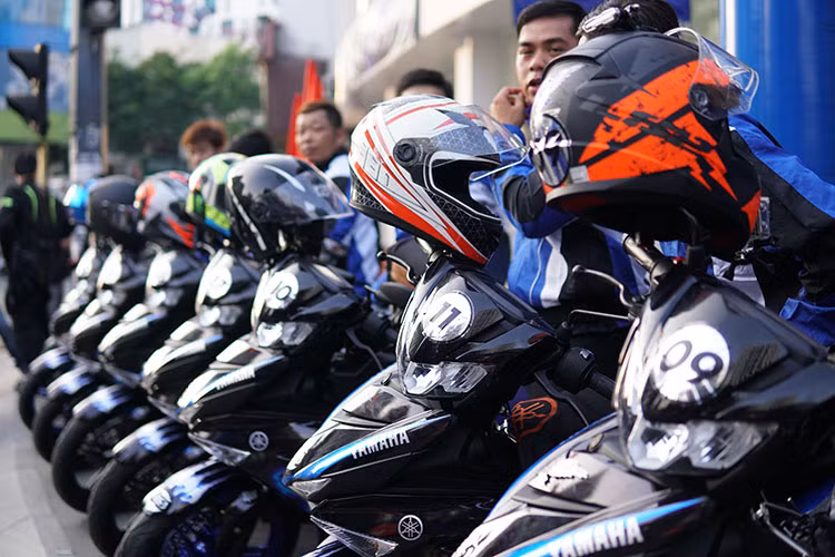 Các biker trong đoàn phượt là thành viên của các câu lạc bộ Exciter trên cả nước. Có những biker đã quen nhau từ trước, cũng có biker mới chỉ gặp nhau lần đầu. Hành trình này chính là cầu nối giúp các thành viên thắt chặt tình cảm và chia sẻ đam mê với dòng xe côn tay của Yamaha.
