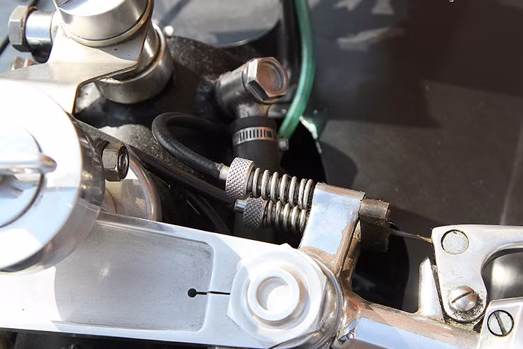 Mặc dù là chiếc xe của những năm 50, nhưng Moto Guzzi V8 vẫn được bảo quản và giữ gìn khá tốt các chi tiết.