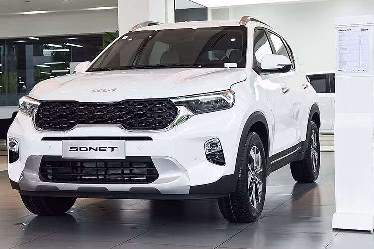 Trong bối cảnh các mẫu xe đàn anh như K3, Carnival không duy trì được sự ổn định về doanh số, Sonet chính là mẫu xe bán chạy nhất trong tháng 5 vừa qua. Doanh số Kia Sonet tháng 5/2023 đạt 866 xe, tăng 262 xe so với tháng 4/2023.