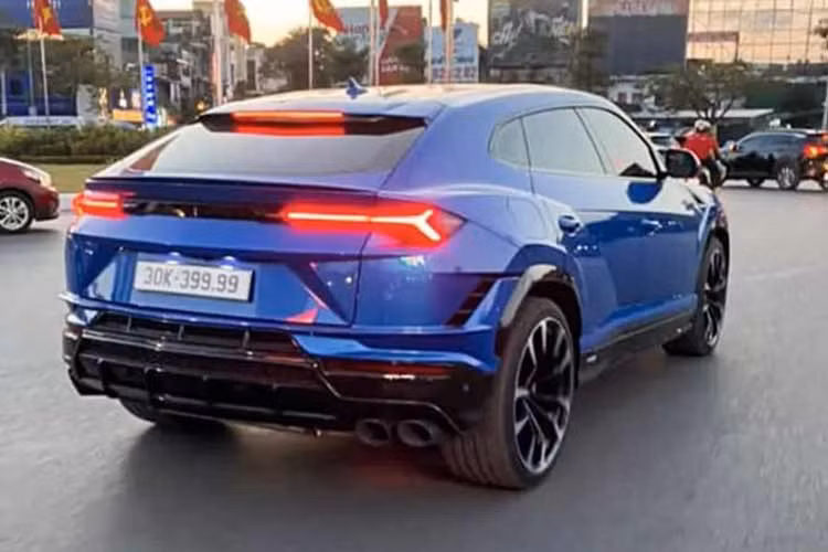 Lamborghini Urus S deo bien so 30K-399.99 gan 3 ty o Ha Noi