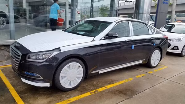 Hyundai Genesis sedan 2015 xuat hien tai Ha Noi