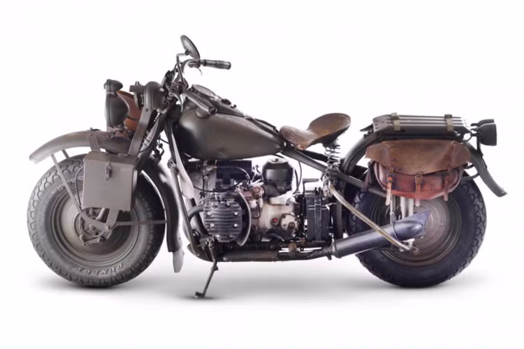 Harley chọn BMW R71 bởi một vài lí do - quân đội đặc biệt yêu cầu một xe gắn máy ổ trục có độ tin cậy cao và ít phải bảo dưỡng.