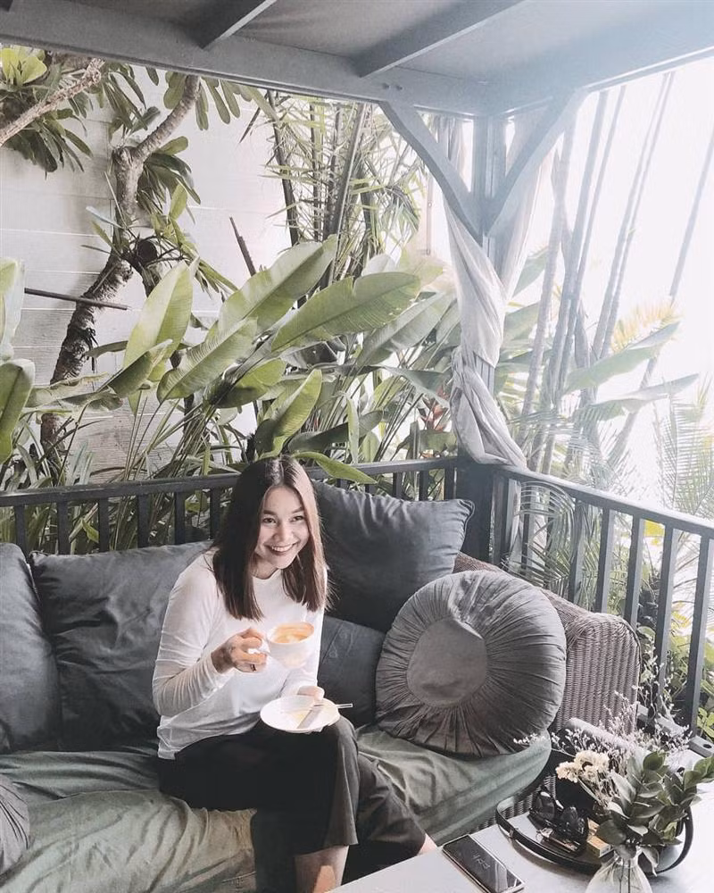 Vợ chồng Thu Trang và Tiến Luật tình tứ bên nhau sau ồn ào cãi vã - Hình 3 Vo chong Thu Trang va Tien Luat tinh tu ben nhau sau on ao cai va-Hinh-3