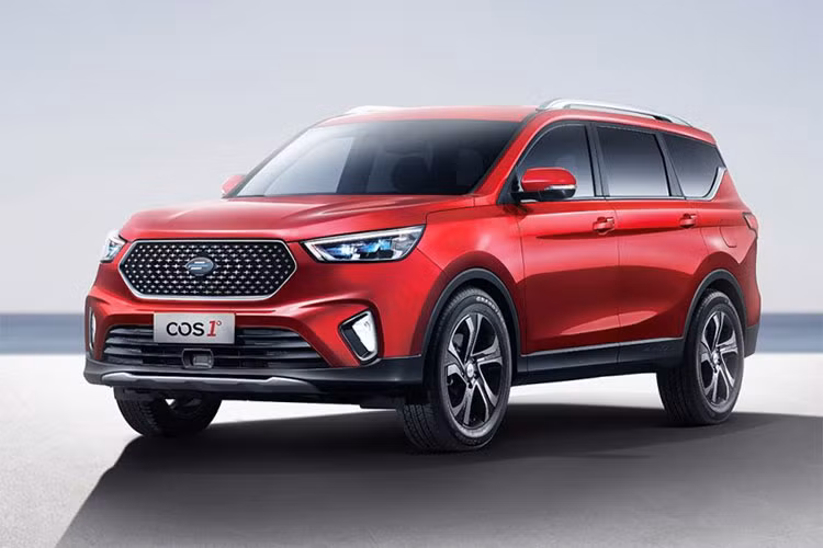 Để đảm bảo an toàn, Changan COS1° được trang bị hệ thống giữ làn đường và phát hiện điểm mù. Hiện giá bán của Changan COS1° tại thị trường Trung Quốc vẫn chưa được công bố. Tại thị trường tỷ dân, Changan COS1° sẽ cạnh tranh với những đối thủ như Toyota Fortuner, Ford Everest hay Nissan Terra.