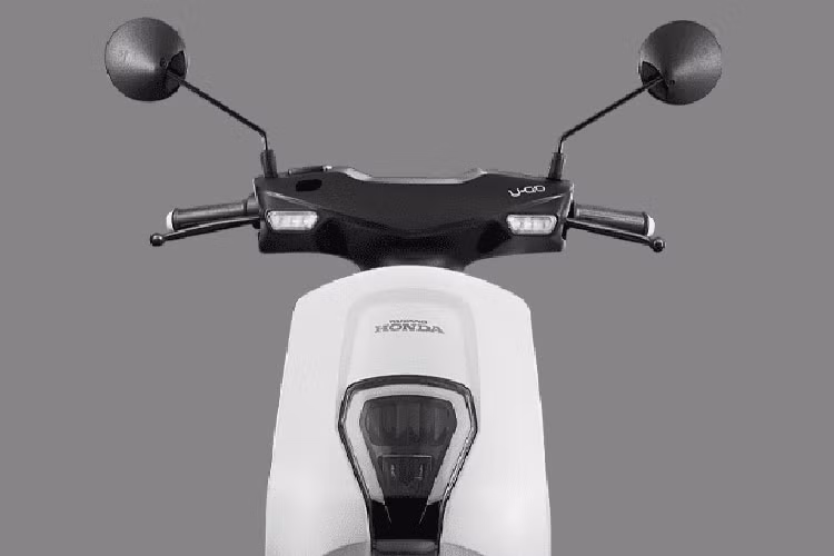 Không chỉ đơn giản về mặt thiết kế, các trang bị trên Honda U-GO cũng khá cơ bản như hệ thống chiếu sáng gồm đèn pha, đèn định vị, đèn xinhan và đèn phanh đều ứng dụng công nghệ LED.