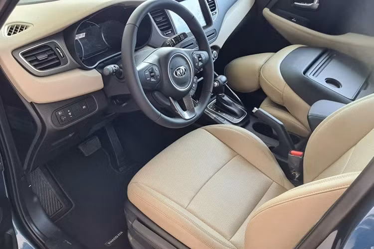 KIA Rondo 