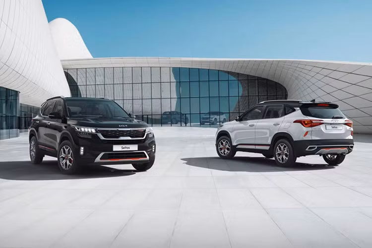 Kia Seltos là mẫu xe thứ 2 của Kia góp mặt trong top 10 mẫu xe bán chạy nhất tháng 9. Với 1.065 xe được bàn giao trong tháng, doanh số tháng của Kia Seltos đã tăng gần 100 xe so với tháng trước. Dẫu vậy vị trí tháng Kia Seltos vẫn không thay đổi trên bảng xếp hạng. Tính chung 9 tháng đầu năm, doanh số Kia Seltos đạt 6.243 xe, là một trong 10 mẫu xe bán chạy nhất thị trường.