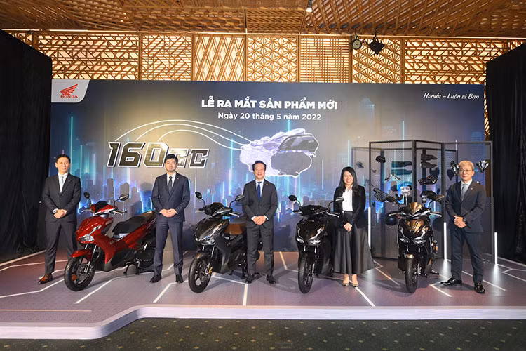 Chi tiet Honda Air Blade 2023 tai Viet Nam, cao nhat 57,19 trieu dong