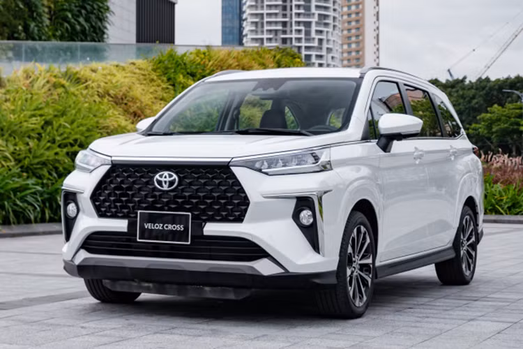 Mitsubishi Xpander len ngoi 