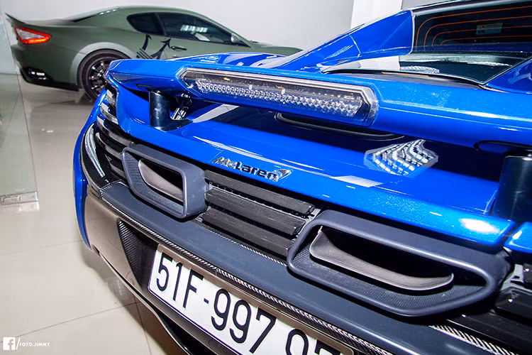 Là phiên bản nâng cấp của dòng MP4-12C trước đó, McLaren 650S Spider được giới thiệu lần đầu tại triển lãm Geneva 2013, với 25% bộ phận mới so với người tiền nhiệm. So với MP4-12C, 650S sở hữu ngoại hình được nâng cấp ấn tượng hơn nhiều.