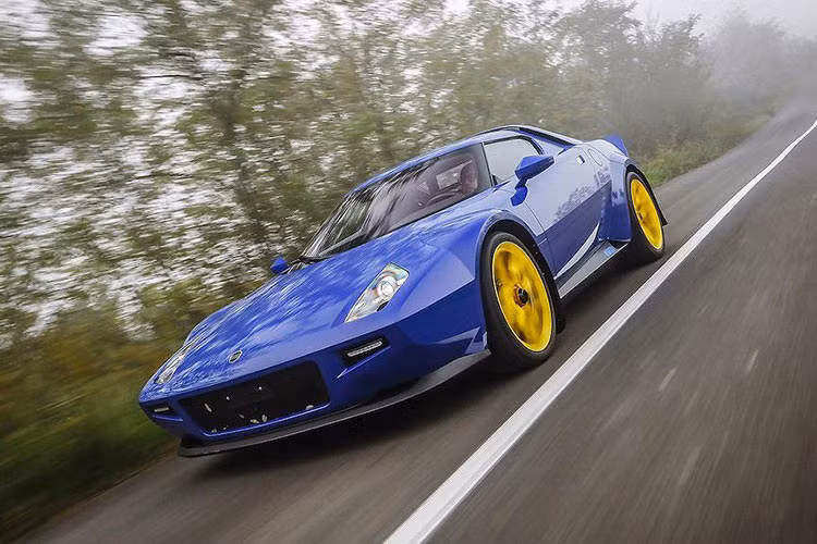Năm 2018, Manifattura Automobili Torino (MAT) - một hãng sản xuất xe được thành lập vào năm 2014 bởi Paolo Garella - Cựu trưởng phòng Dự án đặc biệt của Pininfarina đã từng tuyên bố sẽ "tái sinh" Lancia Stratos theo ngôn ngữ thiết kế hiện đại và dựa trên cơ sở siêu xe Ferrari 430 Scuderia. Tuy nhiên phải tới nay, MAT mới chính thức tiết lộ thêm về kế hoạch táo bạo này.