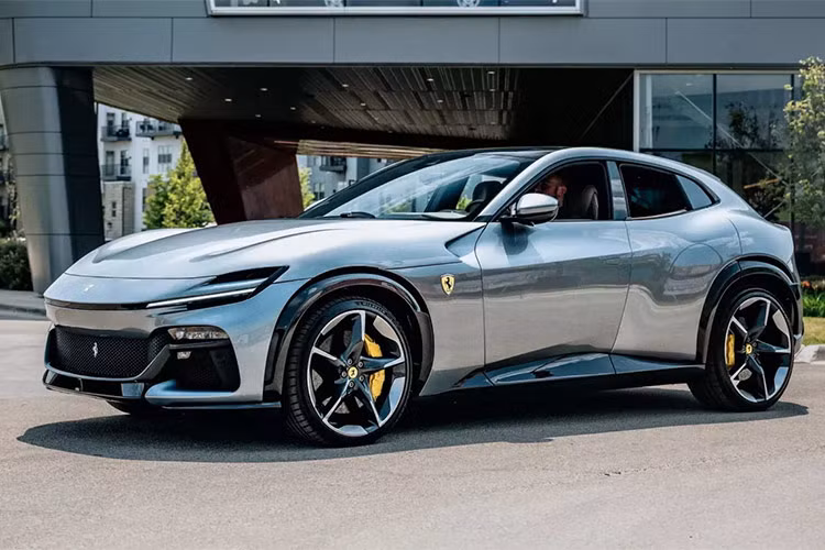 Với khối động cơ xăng V12 này, siêu SUV Ferrari Purosangue đã vượt qua Aston Martin DBX 707 và trở thành mẫu SUV mạnh mẽ nhất thế giới.