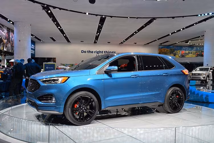 Đây không phải là lần đầu tiên cái tên Territory được dùng cho một mẫu SUV nhà Ford. Trước đó, hãng xe ôtô Ford đã từng cho ra mắt và chào bán mẫu SUV Territory này tại thị trường Úc.