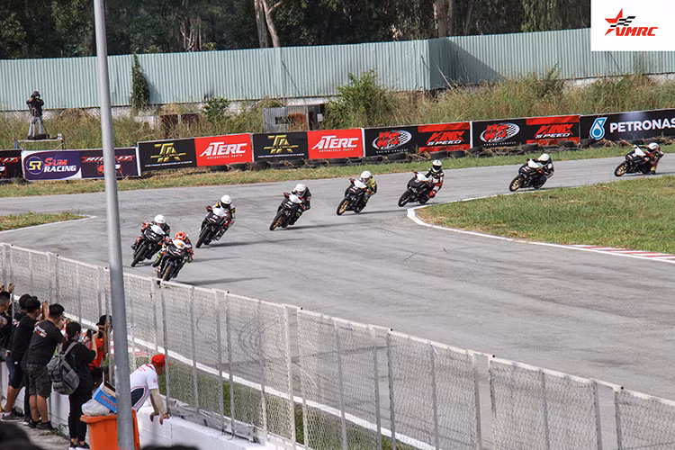 Hạng mục Honda Winner 150 ngay sau những giây thi đấu đầu tiên, những tay đua Winner 150 khiến trường đua như bùng nổ. Diễn biến của cuộc đấu cũng khiến tất cả phải bất ngờ bởi những màn so kè vô cùng phấn khích. Tay đua xuất phát đầu tiên không phải là người giành lấy ưu thế mà là tay đua xuất phát thứ 2 Tô Hà Đông Nghi, trước đó ở chặng đua thứ 2 sau cuộc va chạm khiến anh không thể tiếp tục thi đấu.