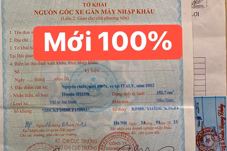 Theo thông tin từ phía chủ nhân của chiếc xe ga Honda SH 150i nhập Ý này đăng rao bán trên mạng xã hội, đây là chiếc xe được nhập hải quan vào năm 2013 số máy 1115 hết đời. Chiếc xe thậm chí còn mới 100% và chưa hề đổ xăng, hay đăng ký. Mức giá "khá chát" của chiếc xe khiến nhiều người "lắc đầu, lè lưỡi".