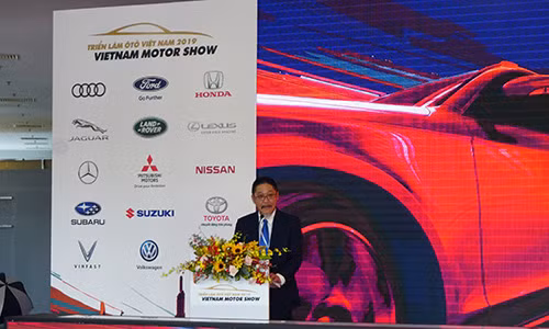 Khai man trien lam oto lon nhat Viet Nam - VMS 2019