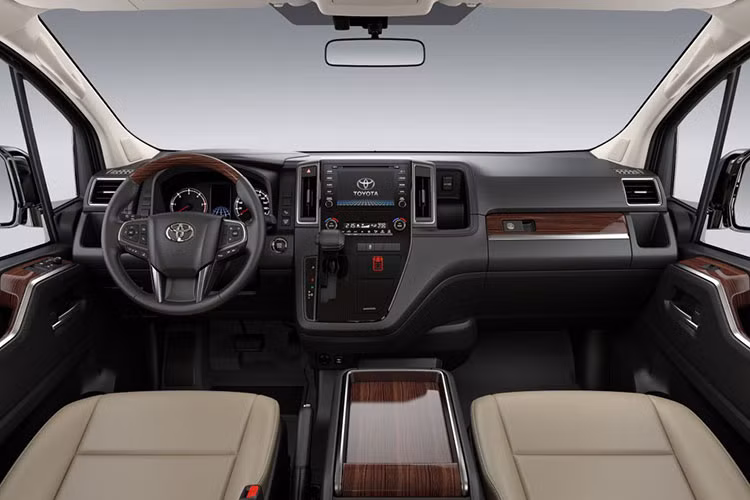 Toyota Granvia 