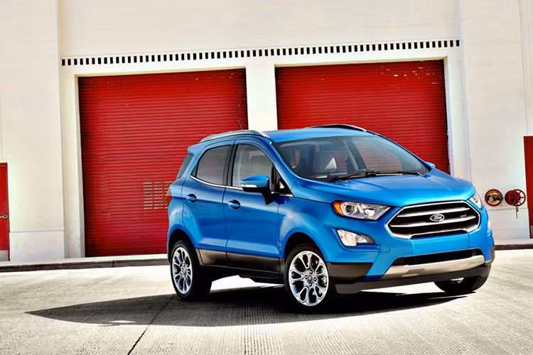 Ford EcoSport phiên bản nâng cấp 2018 đã lần đầu tiên tại triển lãm ôtô Los Angeles 2016. Mãi đến nay, mẫu SUV đô thị này mới được giới thiệu tại thị trường Ấn Độ. Dự kiến, mẫu xe Ford EcoSport 2018 sẽ tiếp tục được trình làng tại nhiều thị trường châu Á khác, trong đó có Việt Nam.