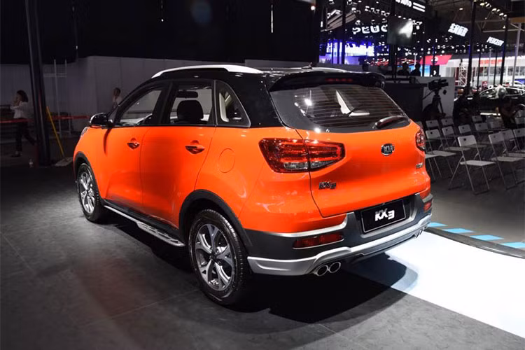 Tại thị trường Trung Quốc, gía xe Kia KX3 2019 được bán dao động ở mức từ 109.800 - 132.800 nhân dân tệ (khoảng 373 - 451 triệu đồng).