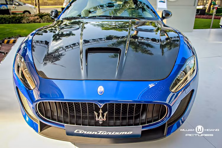 Phiên bản MC Stradale tại Việt Nam có nhiều chi tiết bằng sợi carbon nhằm giảm trọng lượng. So với GranTurismo S, MC Stradale nhẹ hơn 110 kg, tuy nhiên trọng lượng tổng thể vẫn lên tới 1.800 kg khi đổ đầy bình xăng 90 lít.