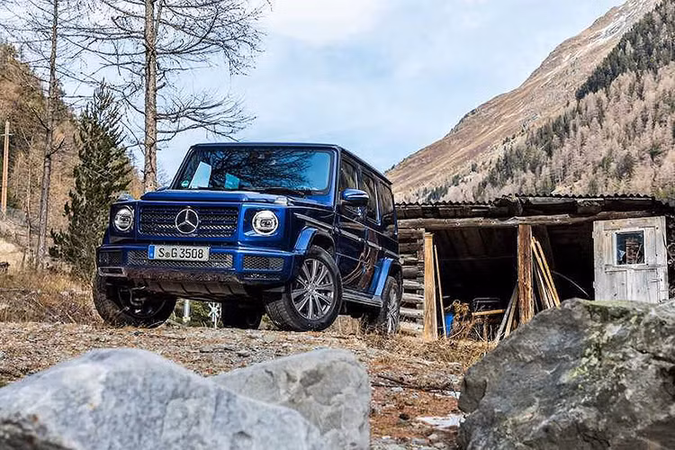 Sau khi ra mắt Mercedes G-Class thế hệ mới vào đầu năm nay, hãng xe sang Đức đã dần tung ra thêm các phiên bản động cơ khác nhau cho chiếc xe để khách hàng thêm sự lựa chọn hơn, phù hợp với nhu cầu sử dụng.