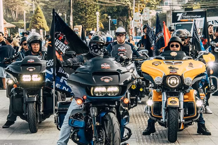 Hang nghin moto ca nuoc do ve Cam Ranh du Bike Week Vietnam 2024