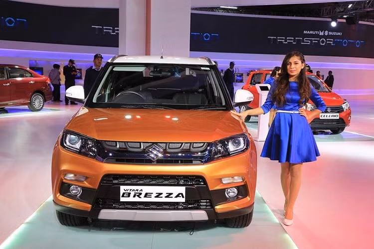 Tại thị trường đông dân thứ hai Thế giới, Suzuki Vitara Brezza bán ra với 6 bản trang bị khác nhau. Giá bán của mẫu SUV cỡ nhỏ này dao động từ 699.000 - 968.000 Rupee, tương đương 231 - 320 triệu đồng. Hiện hãng đang chuẩn bị mở rộng nhà máy nhằm tăng sản lượng để đáp ứng nhu cầu của người tiêu dùng.