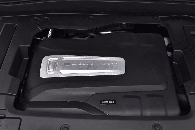 Động cơ tăng áp dung tích 1.5 lít mới sản sinh 169 mã lực và 258 Nm mô-men xoắn cực đại. Nó được ghép cặp với một hộp số sàn 6 cấp hoặc hộp số ly hợp kép 7 cấp.